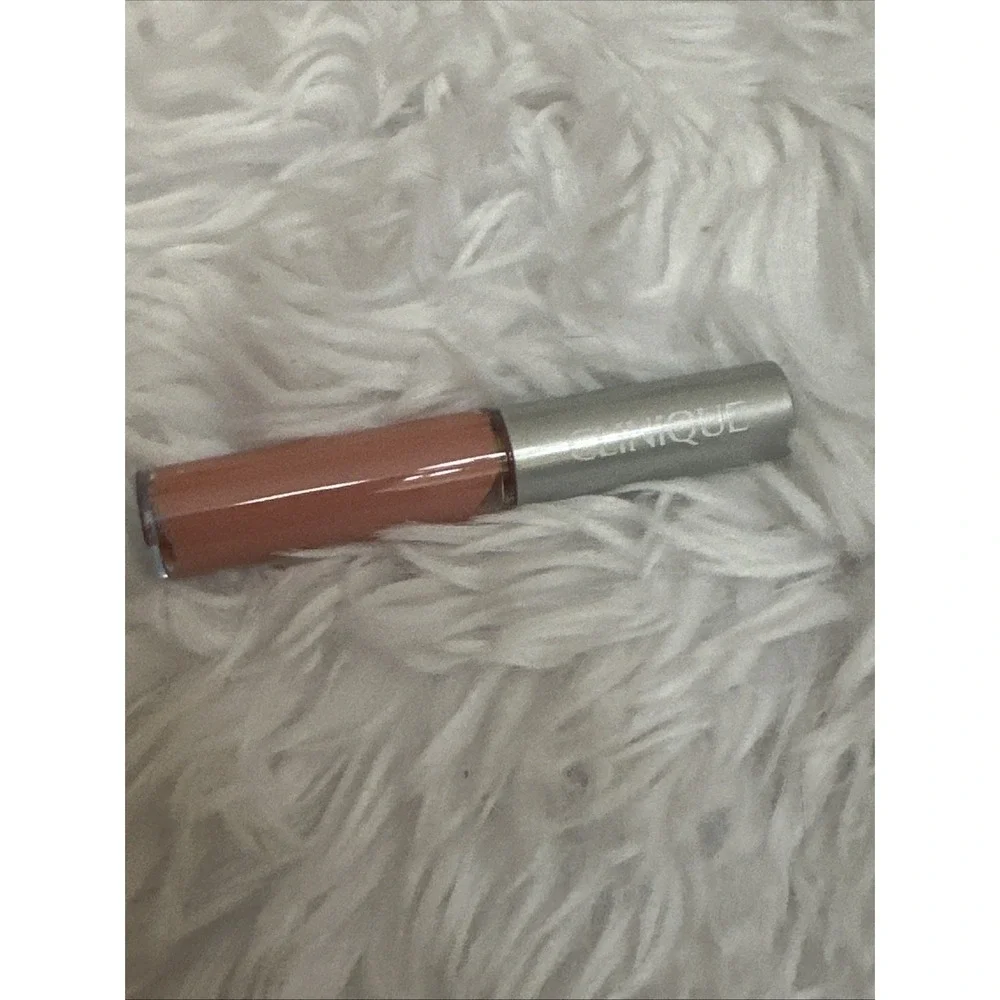 Clinique Pop Plush Creamy‎ Lip Gloss #06 Bubblegum 0.07 Fl Oz NEW Brand new